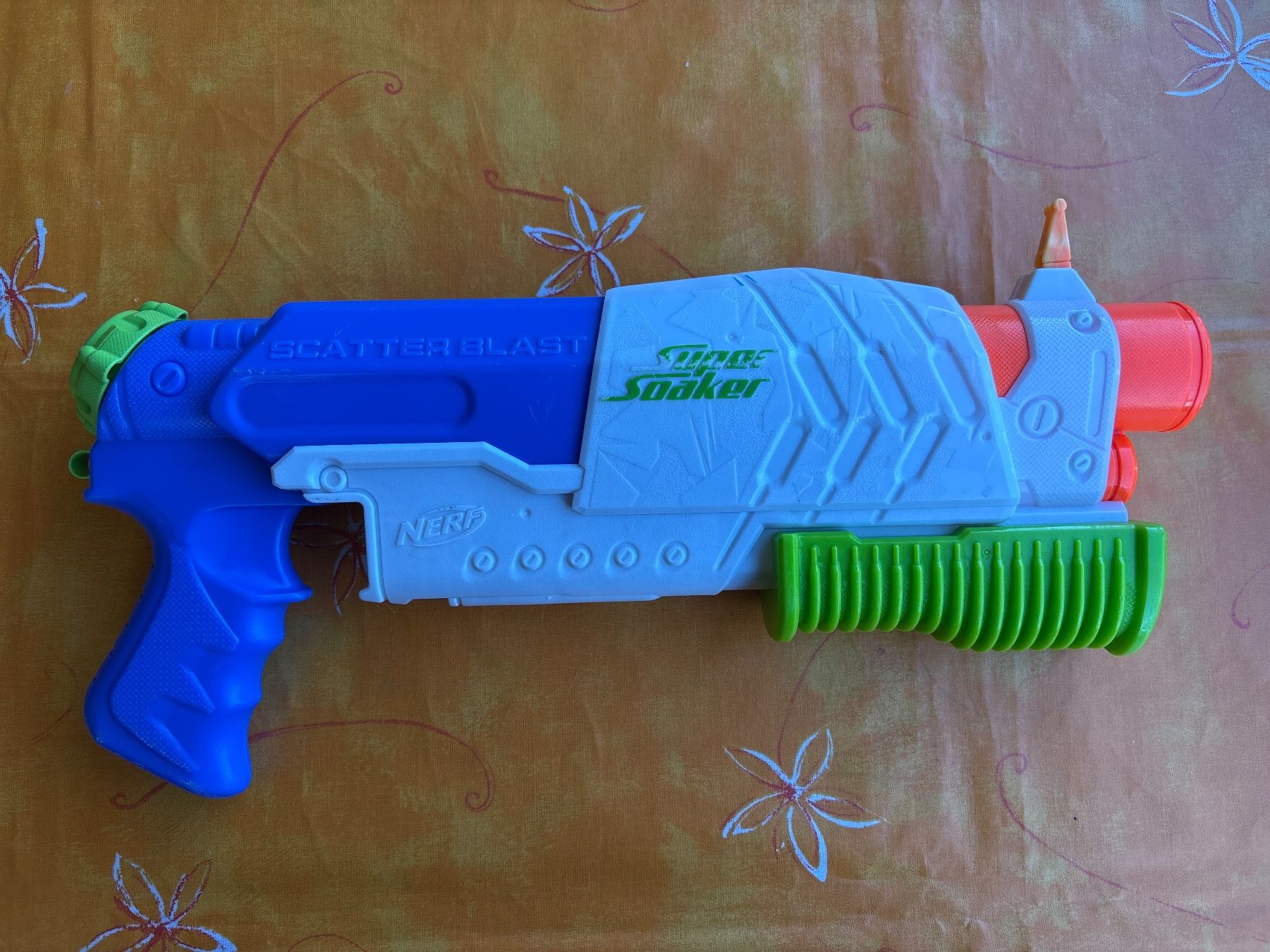 Nerf Giocattoli: Nerf Super Soaker Scatter Blast – Wasserpistole – Usato da Genève venduto da Livsonman