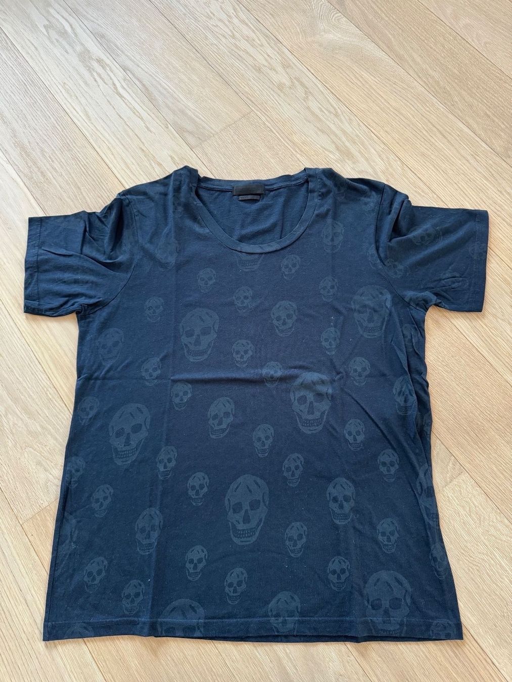 Alexander Mcqueen T-shirt: Alexander McQueen T-shirt - L – Usato da Chambésy venduto da rob_gl27