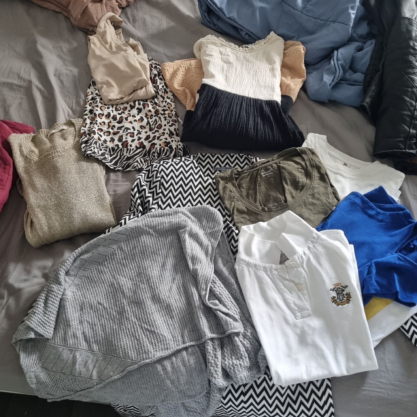 Lots de vêtements: Kleiderpakett S Damen – D'occasion à Aettenschwil par jepe24