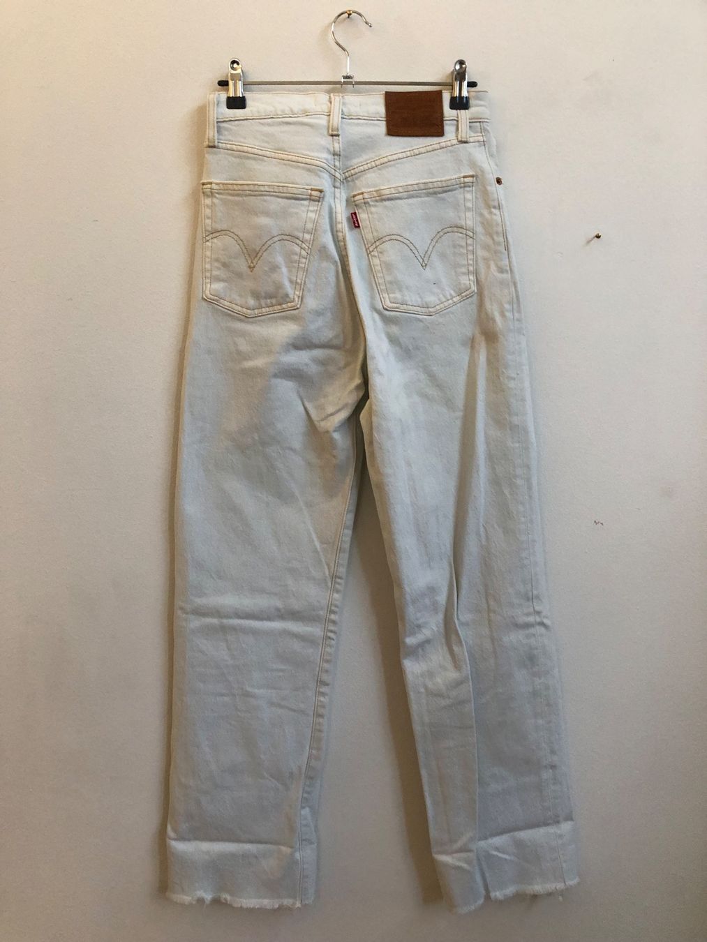 Levi's Jeans: jeans levis bleu clair délavé – Usato da Lausanne venduto da emm_sc77 1