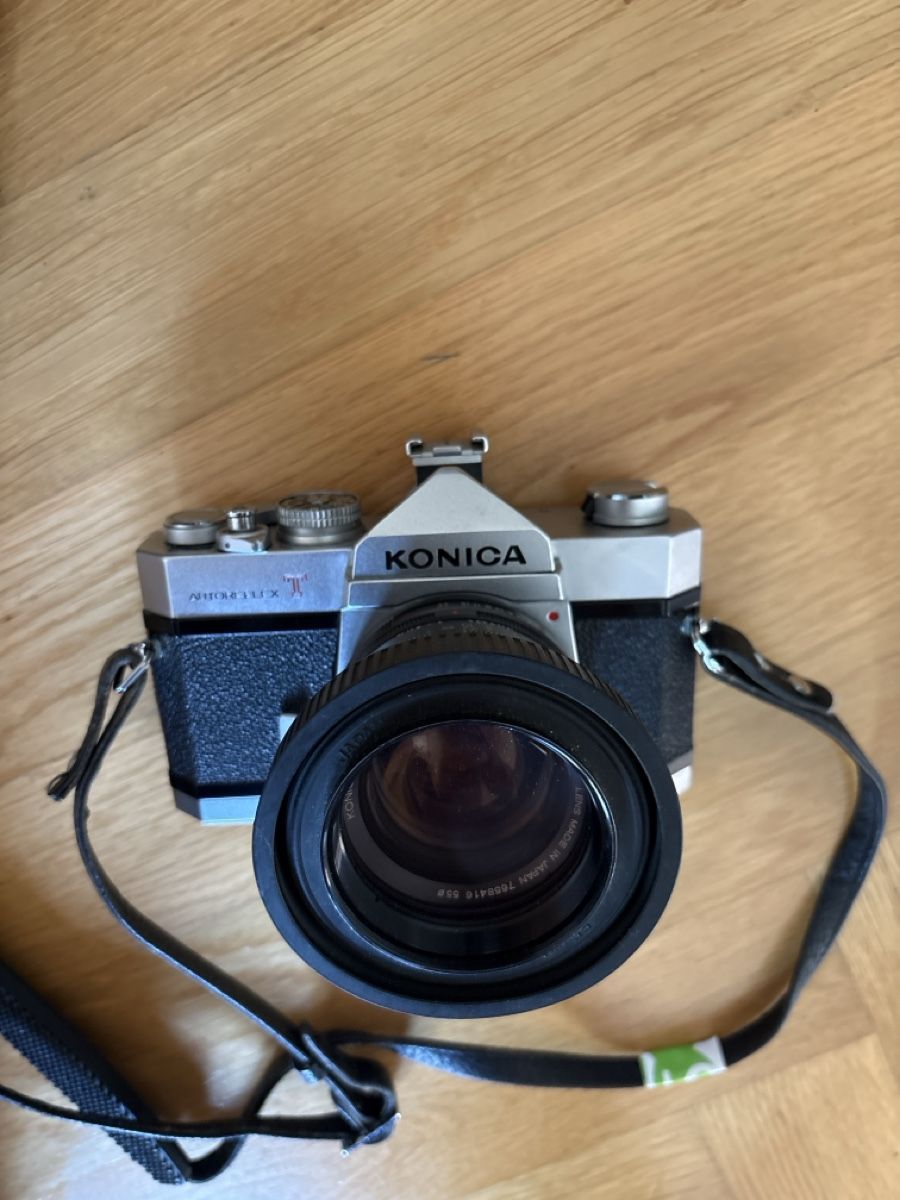 Konica Kamera: Konica camera with 3 lenses and case. – Gebraucht aus Zürich von Yanu01 5