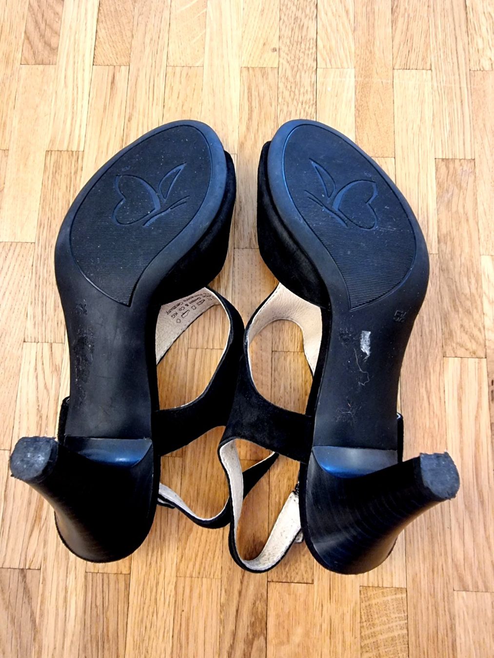 Scarpe da donna: Sandales cuir/daim noires Caprice taille 38.5 – Usato da Veyrier venduto da Leilazizou 7