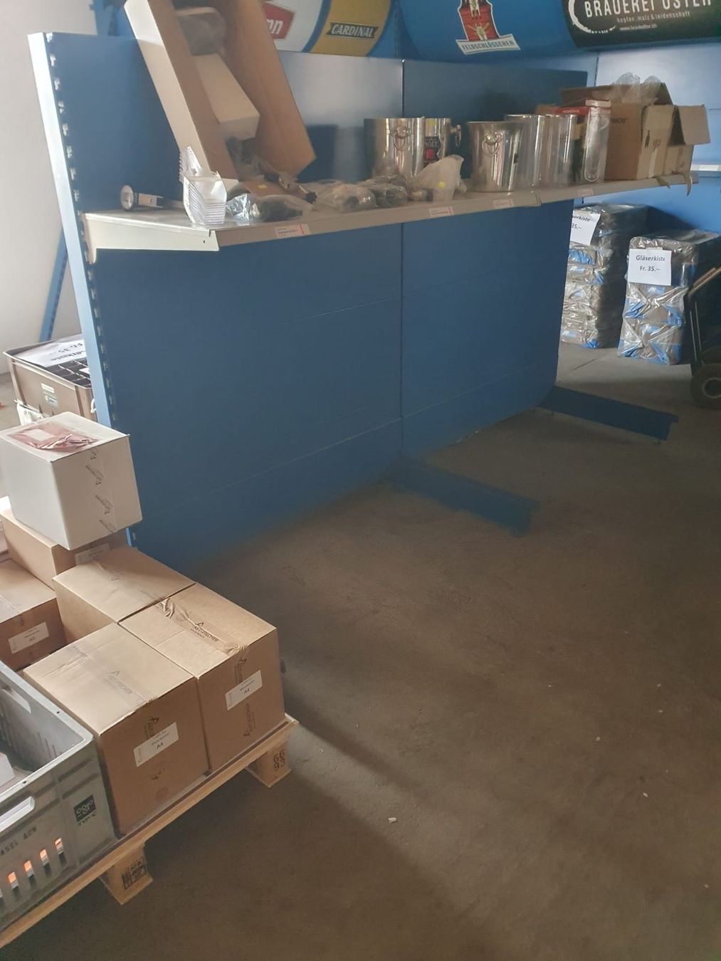 Scaffali: Verkaufsregale Ladengestelle – Usato da Uster venduto da Flower-Power 4