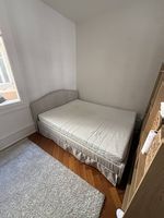 Grand lit / Sommier + matelas prix négociable