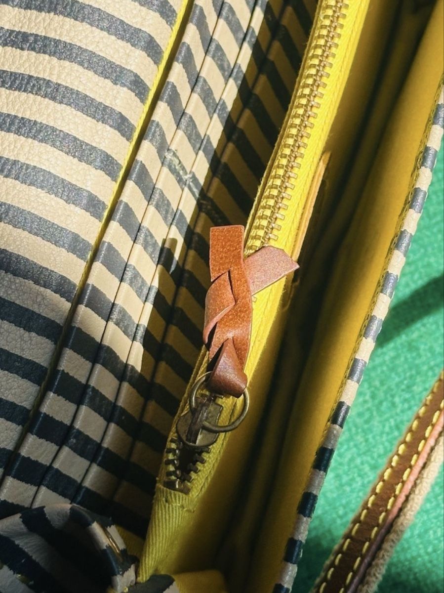 Borse da donna: Holding Horses small bag – Usato da Vevey venduto da ledidream 4