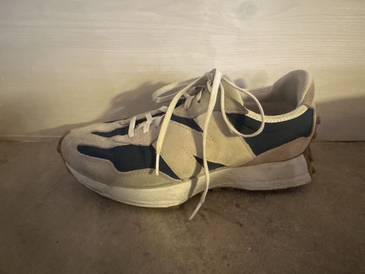 New Balance Chaussures femmes: new balance 327 grösse 40 – D'occasion à Bottmingen par schockokuchen 2