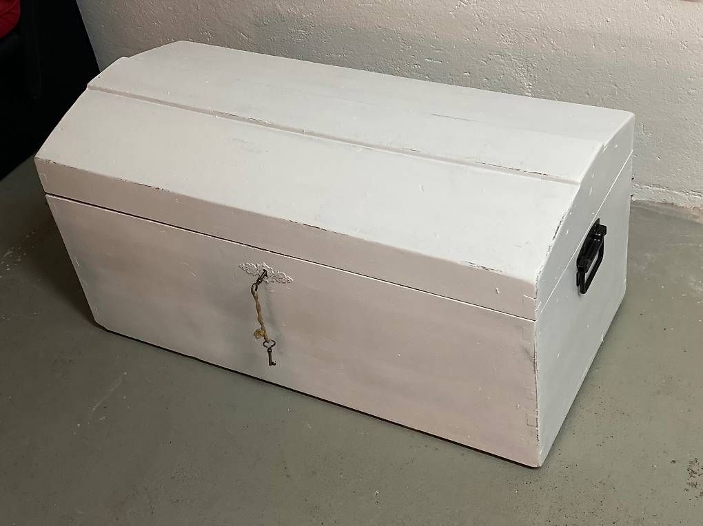 Cassapanche: Schöne  Shabby chic Holz Truhe  – Usato da Thalwil venduto da Simone1992