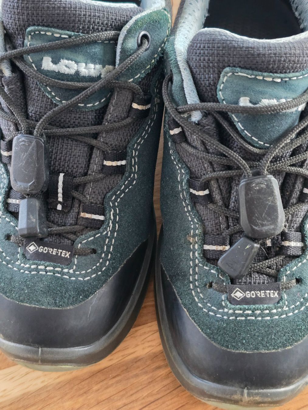 Lowa Herrenschuhe: Trekkingschuhe Lowa Gore-Tex Gr. 28 – Gebraucht aus Zäziwil von Seisler 1