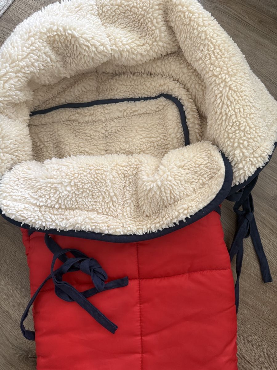 Sacchi a pelo: Fusssack rot mit Fell – Usato da Altstätten SG venduto da Tiptop90 1