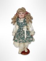 PORZELLANPUPPE mit Puppenständer