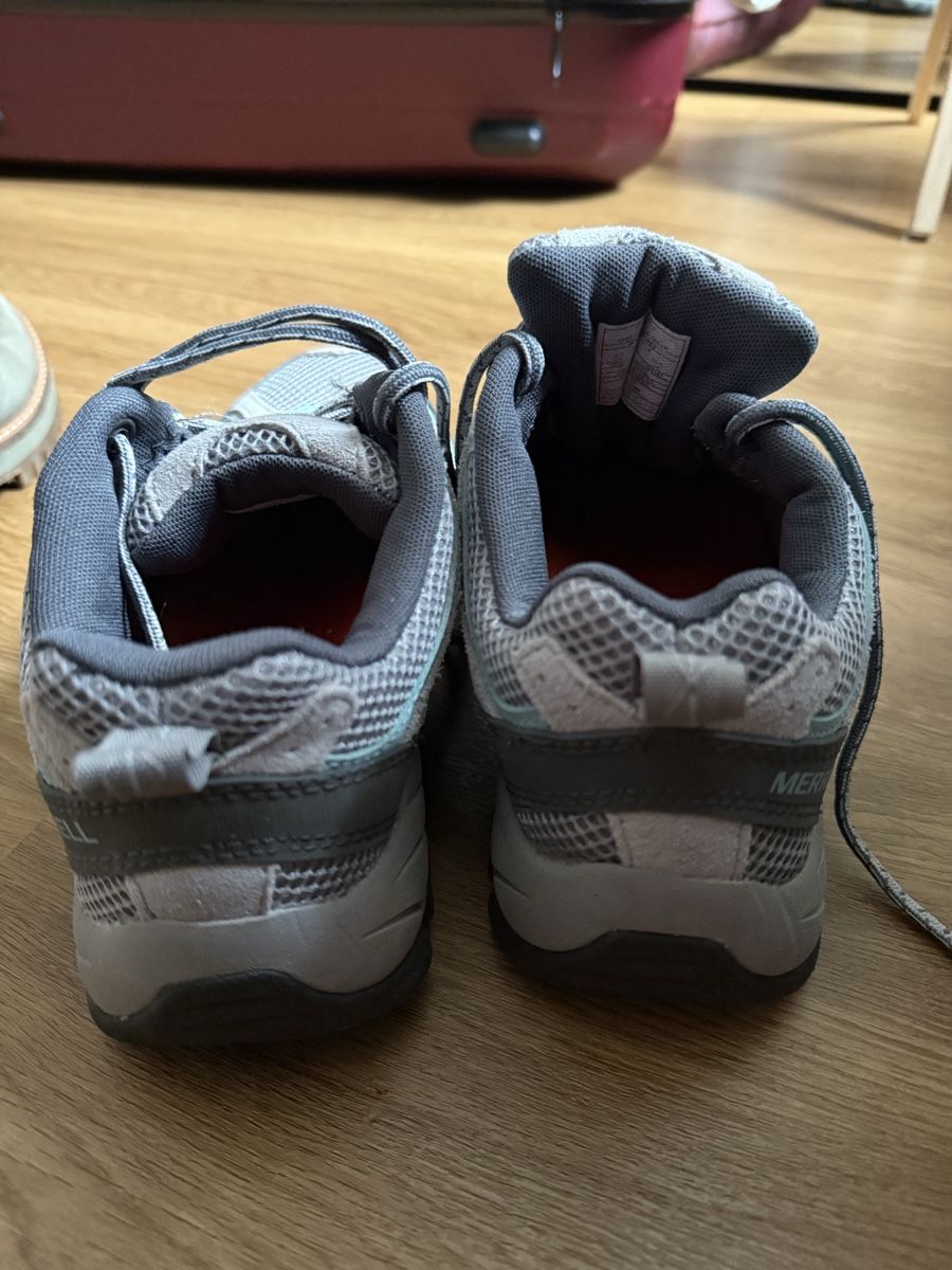 Merrell Scarpe da donna: Merrell Wanderschuhe Gr. 38 Grau/Türkis – Usato da Grenchen venduto da denosh 1