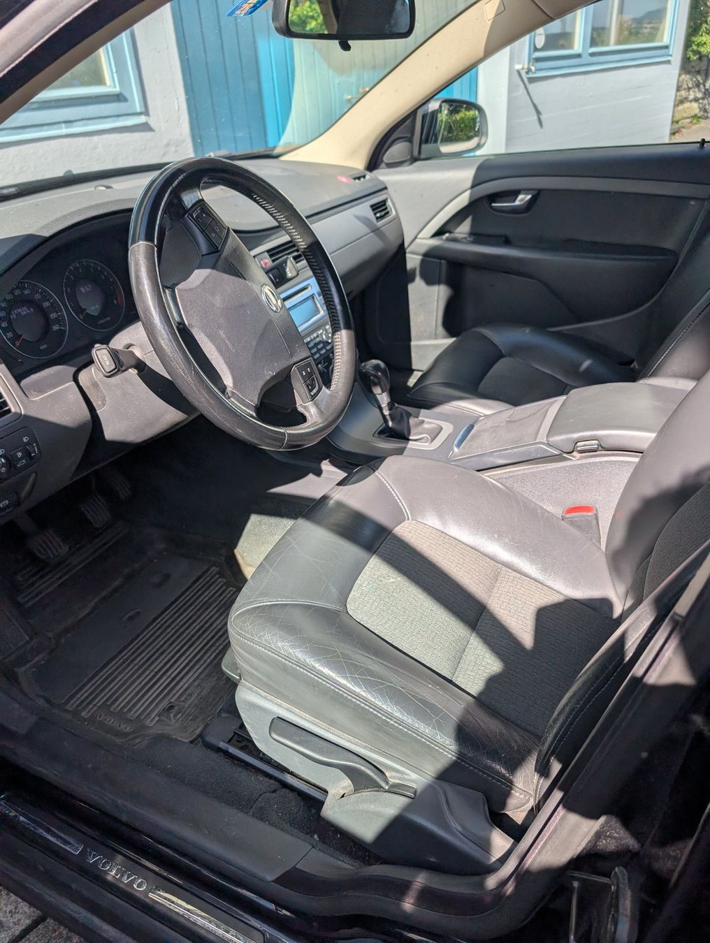 Volvo Automobili: Volvo V 70 2.0 – Usato da Lenzerheide/Lai venduto da Porsches 1