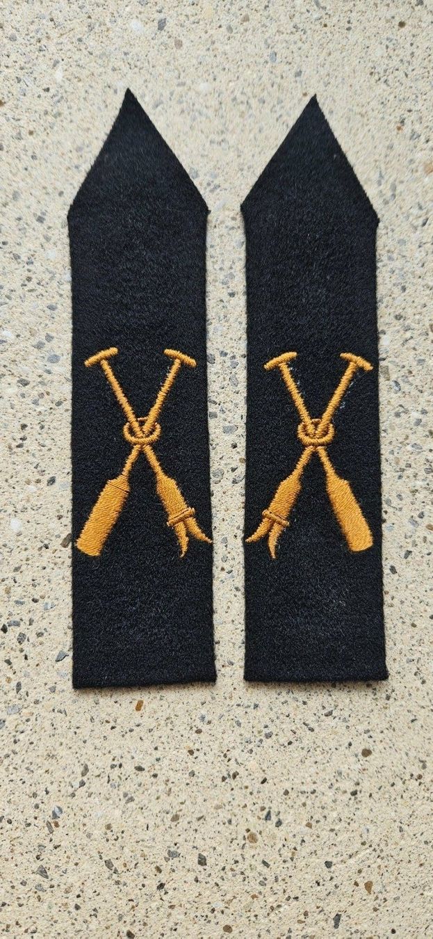 Schweizer Armee Placchette & Badge: *** Schulterschlaufen *** – Nuovo e nell'imballaggio originale da Riedholz venduto da fr_sIruP