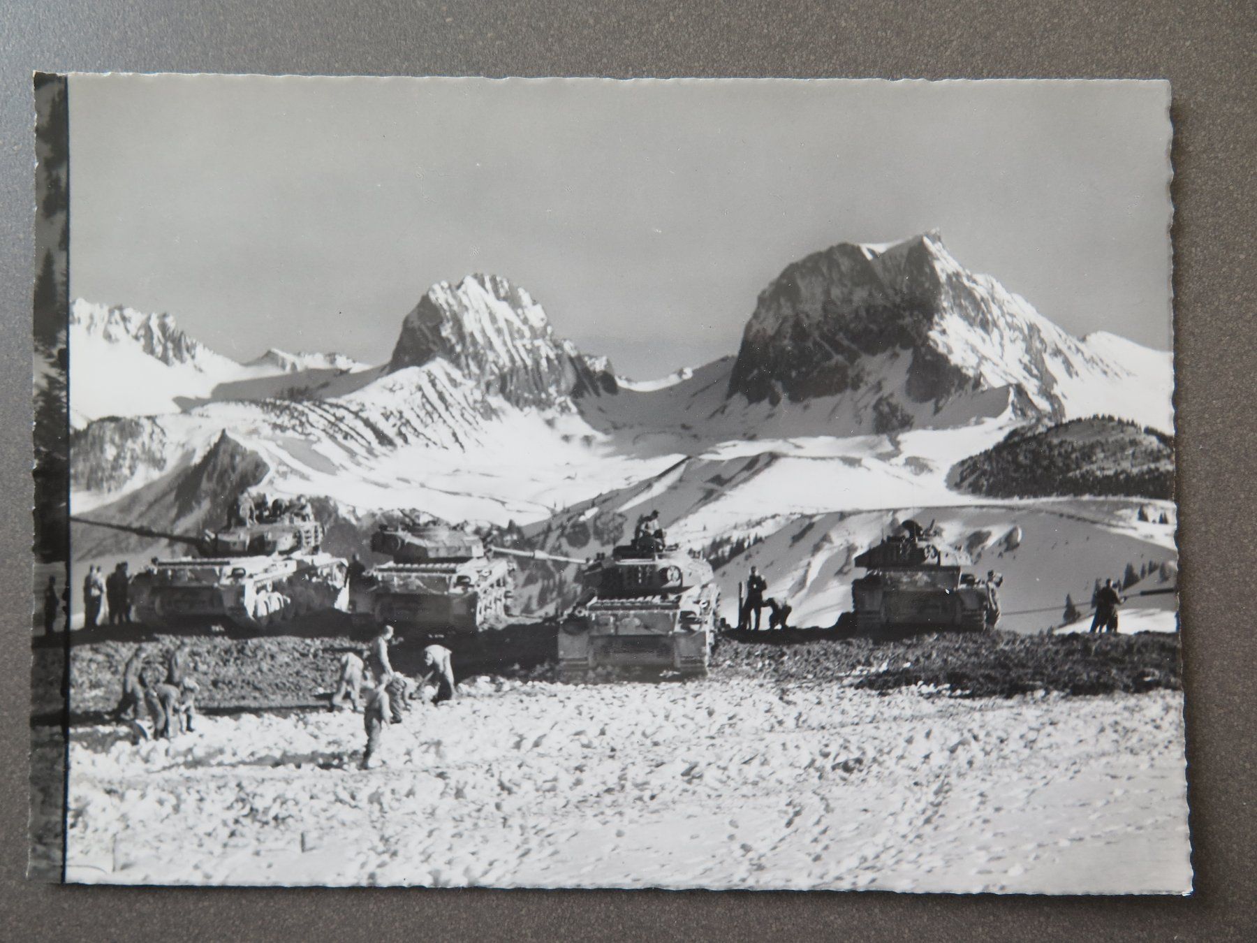 Cartes postales: GURNIGEL - PANZER - MEHRERE PANZER – D'occasion à Wittenbach par lipasal
