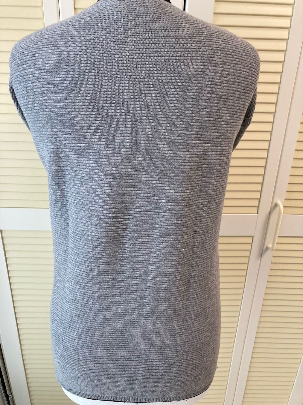 Pullover & Sweatshirts: Pulli/Pullover hellgrau Via Appia. Gr. S/M – Gebraucht aus Glattpark (Opfikon) von Pangie 1