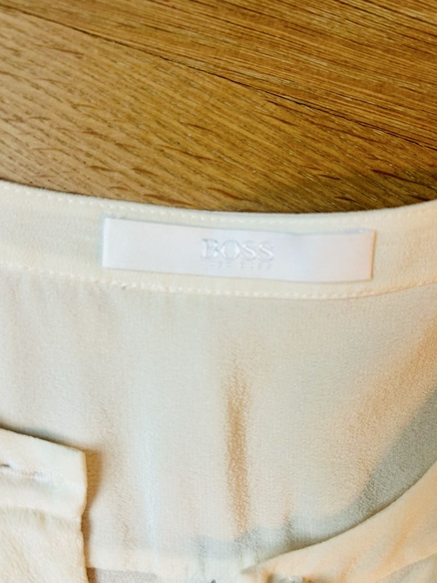 Hugo Boss Blusen: Elegante BOSS Bluse, offwhite, neuwertig! – Gebraucht aus Binningen von Dreaming 1