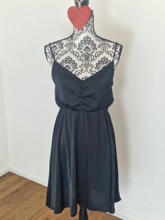 Damen Kleid von Zuiki schwarz Spaghettiträger Gr. S wie neu!