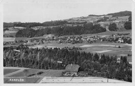 Ranflüh BE Hügellandschaft und Dorf