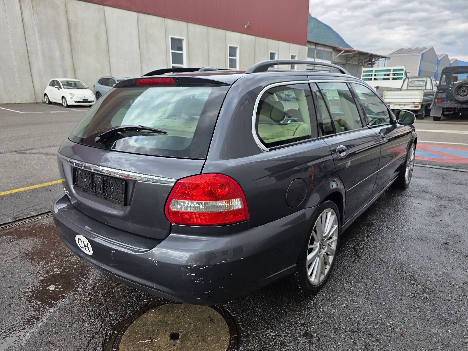 Jaguar Automobili: Jaguar X-Type 2.2 D – Usato da Cadenazzo venduto da LuismacchineSagl 2