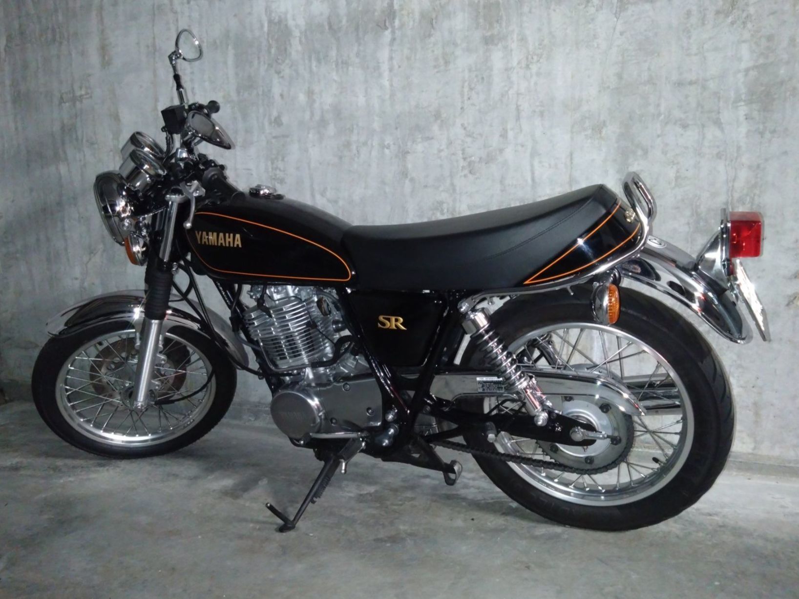 Yamaha Altro: Yamaha SR400 – Usato da Brienz BE venduto da didadoda 3