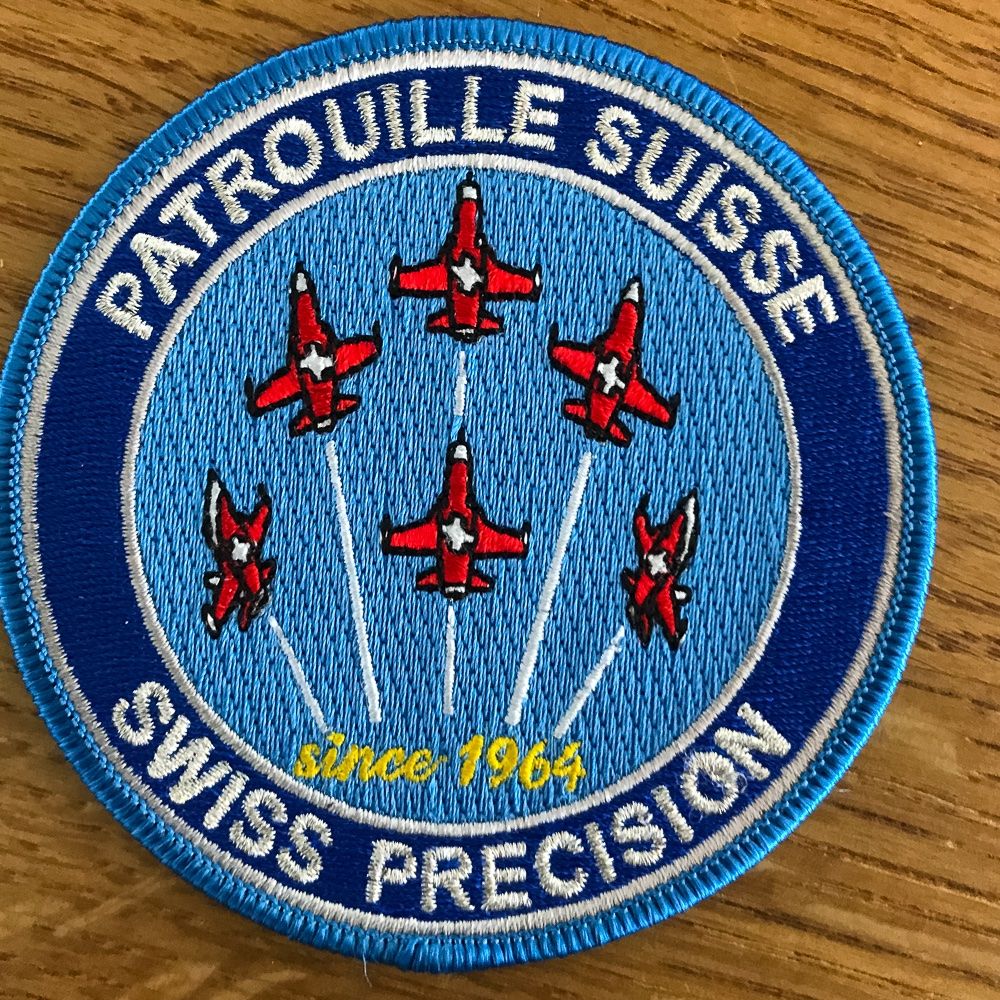 Schweizer Armee Toppe: Schweizer Luftwaffe Patrouille Suisse Swiss Precision – Nuovo (secondo la descrizione) da Bern venduto da mercandante