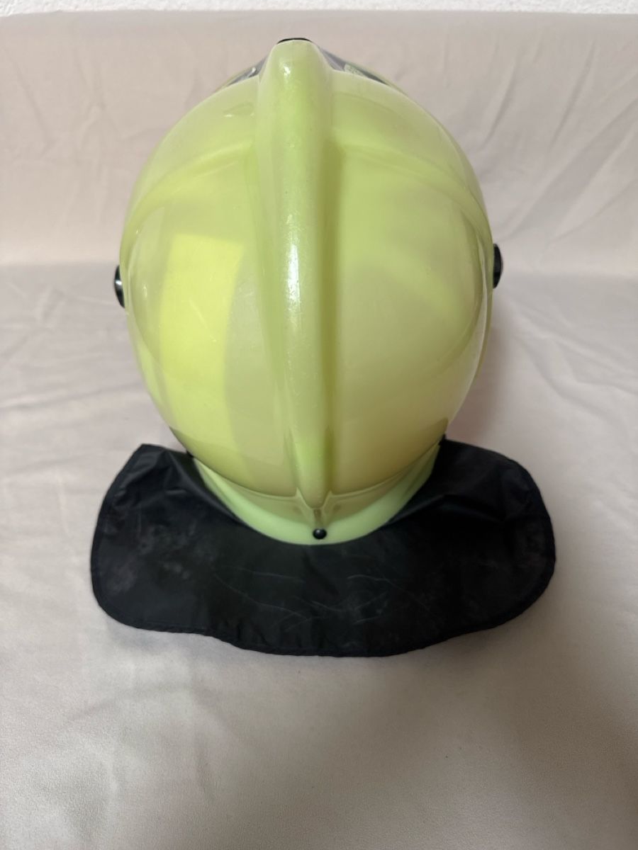 Costumi: Feuerwehrhelm für Kinder – Usato da Ehrendingen venduto da Sansav 2