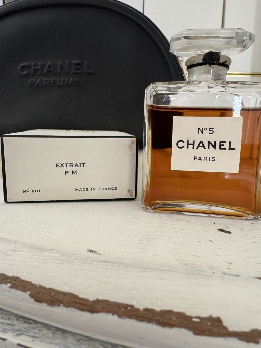 Chanel Profumi & Eau de Toilette: Ultra Vintage Chanel no5 Extrait – Nuovo e nell'imballaggio originale da Ehrendingen venduto da nana99 1