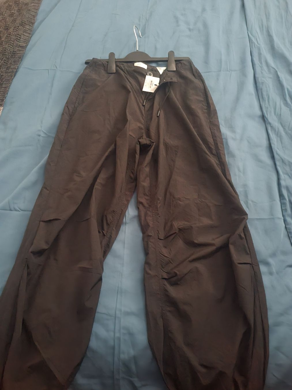 Only Pantalons: coole stoffhose – Neuf avec emballage d'origine à Döttingen par Mass-krisG 3