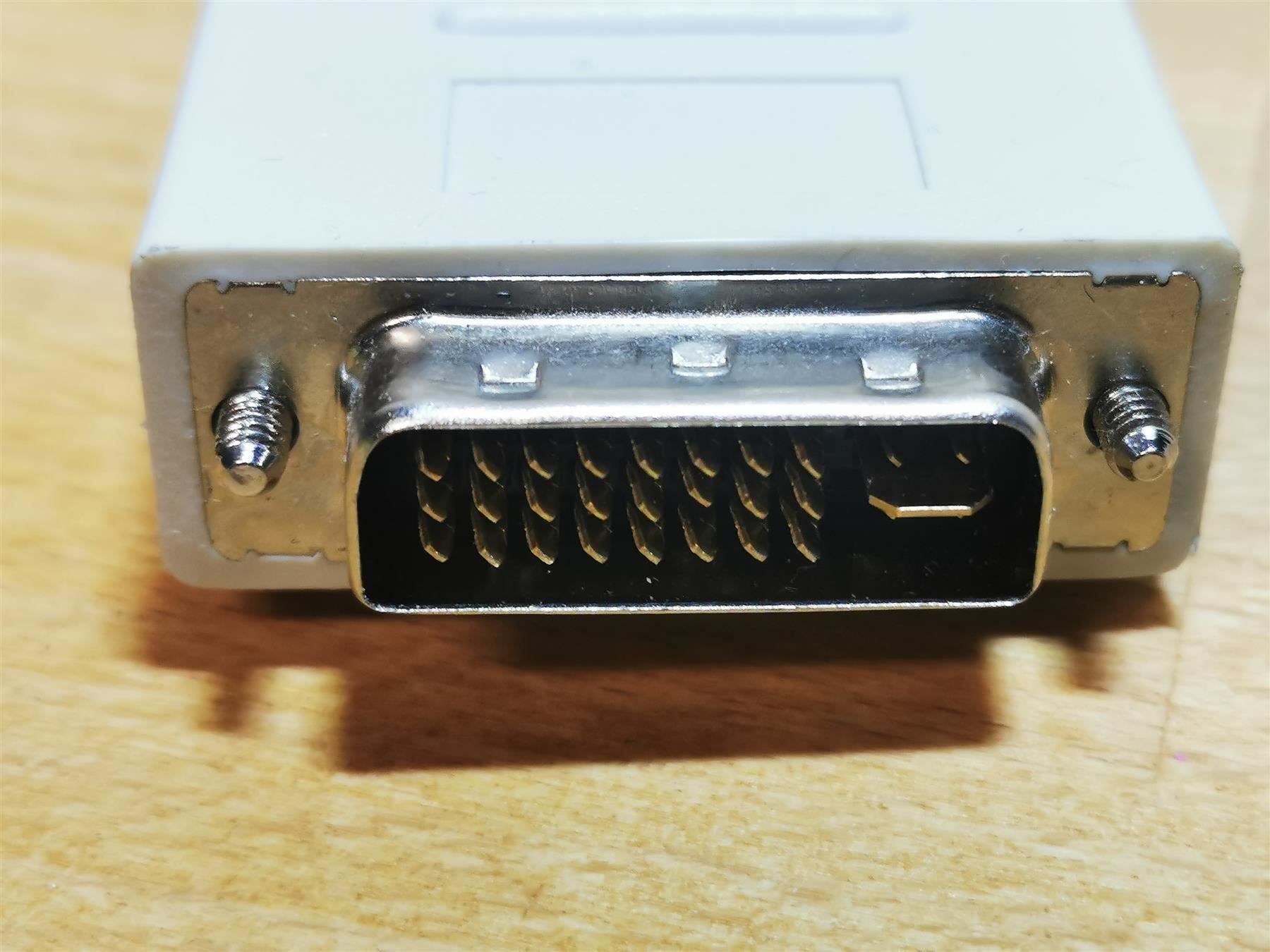 Laufwerke & Adapter: DVI-I zu DVI-D + VGA Splitter Kabel – Gebraucht aus Buchs ZH von Sutoris 3