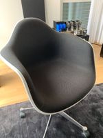 Original Vitra Eames Plastic Armchair PACC, Vollpolster