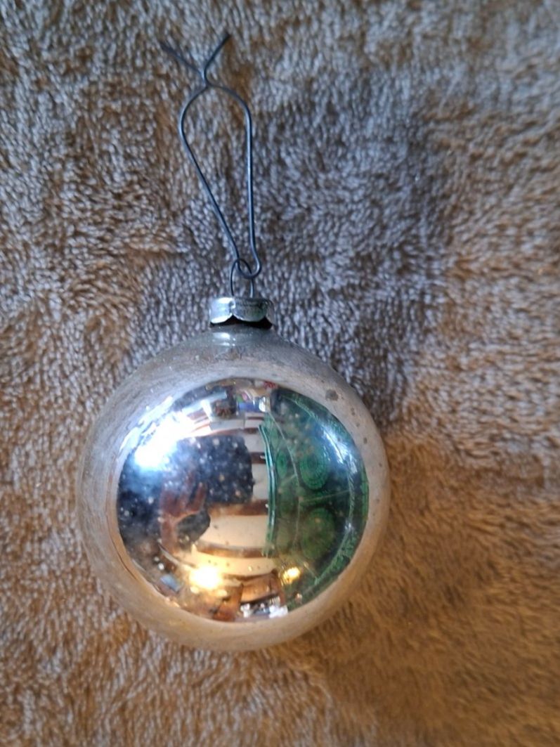 Alle Dekorationen: Antike Weihnachtskugel aus Glas mit Reflex – Gebraucht aus Otelfingen von silver-moon 1