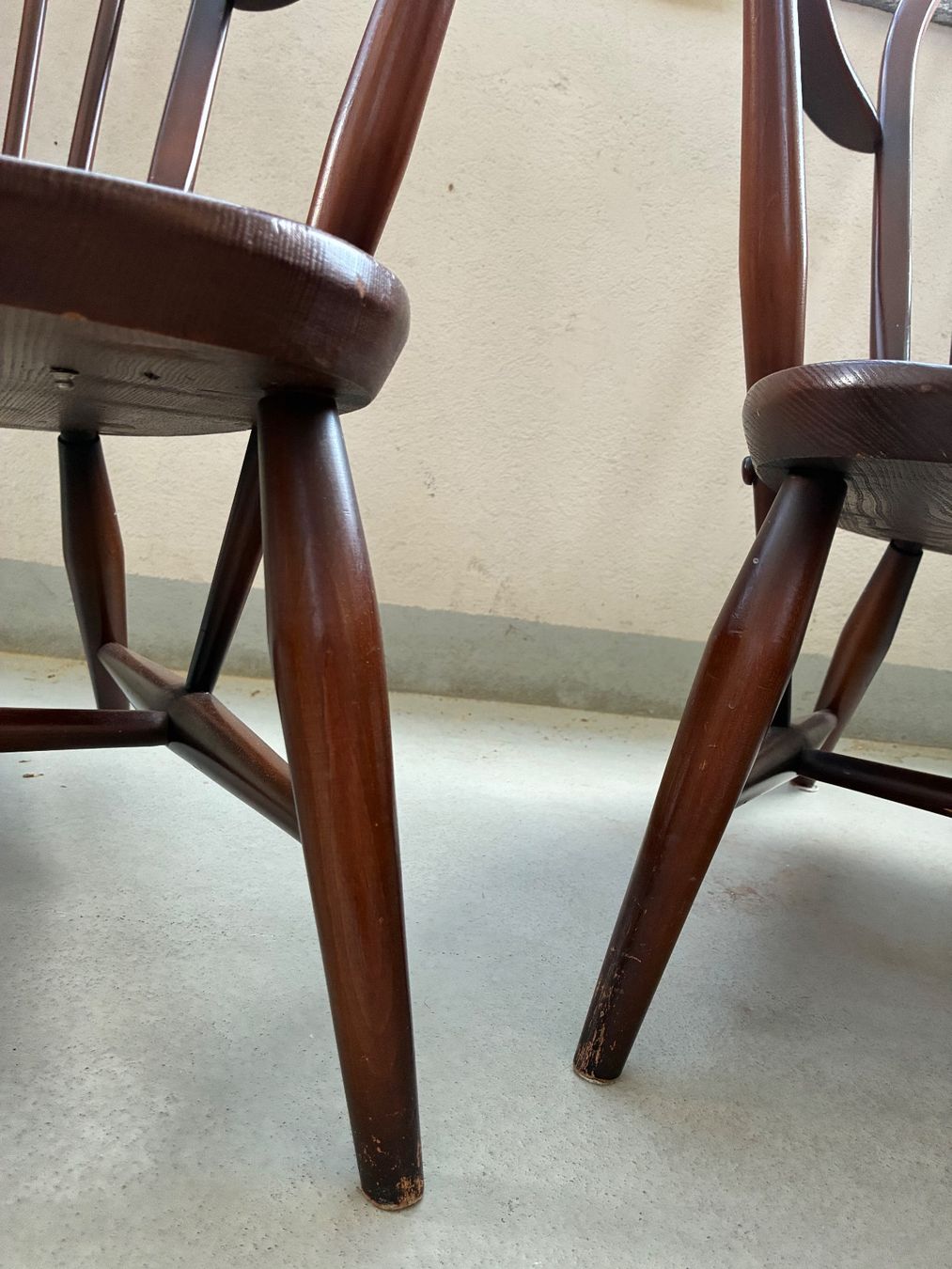 Poltrone: Paire de fauteuils Ercol Fleur de lys sans coussins – Usato da Corsier-sur-Vevey venduto da ric_lb2t 4