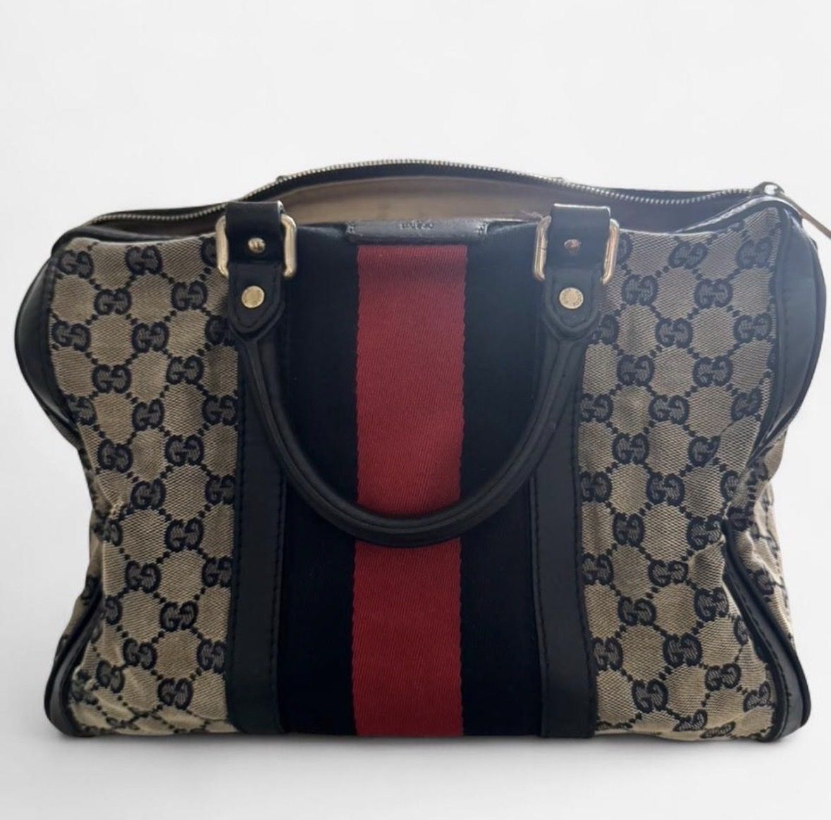 Gucci Taschen: Gucci vintage duffel bag – Gebraucht aus Richterswil von dil_vc79