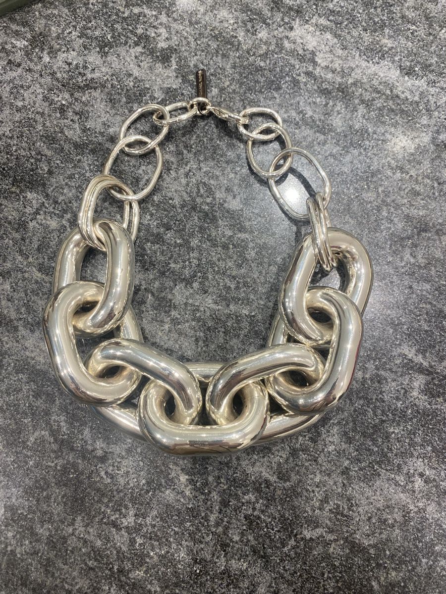 Michael Kors Catenine: Extra Large Michael Kors Chunky Silver Chain – Usato da Luzern venduto da rachlaw1 1
