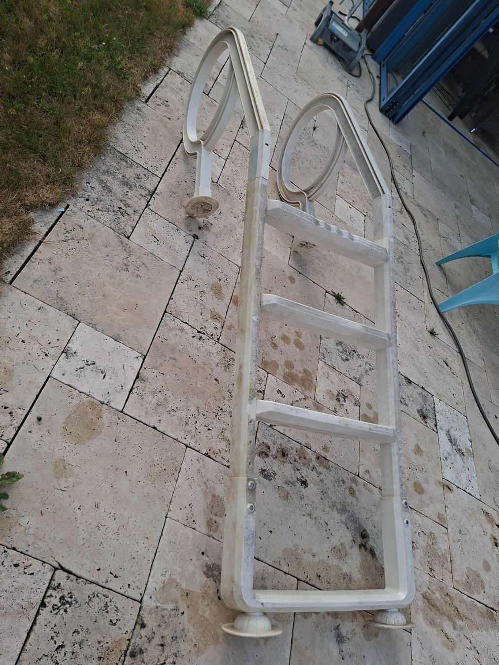 Leitern: Pool-Leiter mit 4 Stufen aus PVC – Gebraucht aus Kleinbösingen von Belli75 3