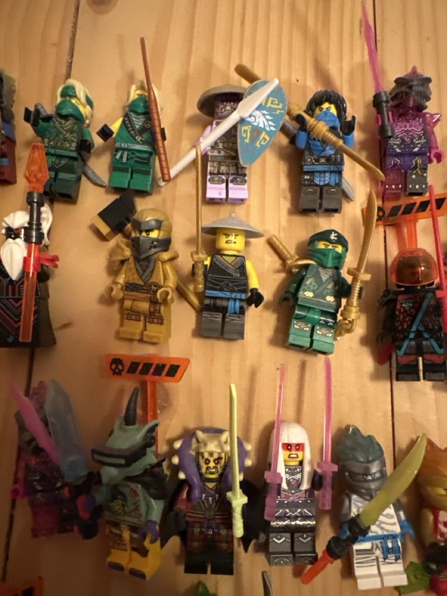 Lego Giocattoli: Lego Ninjago Figuren Set  gebraucht – Usato da Russikon venduto da Mimamimue 3