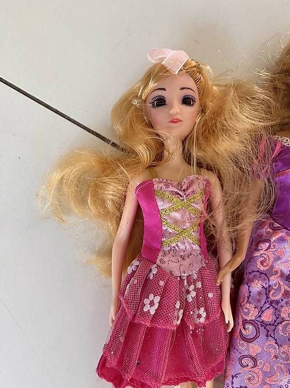 Puppen: Lot 2 Barbies princesses – Gebraucht aus Epalinges von Kallem 1