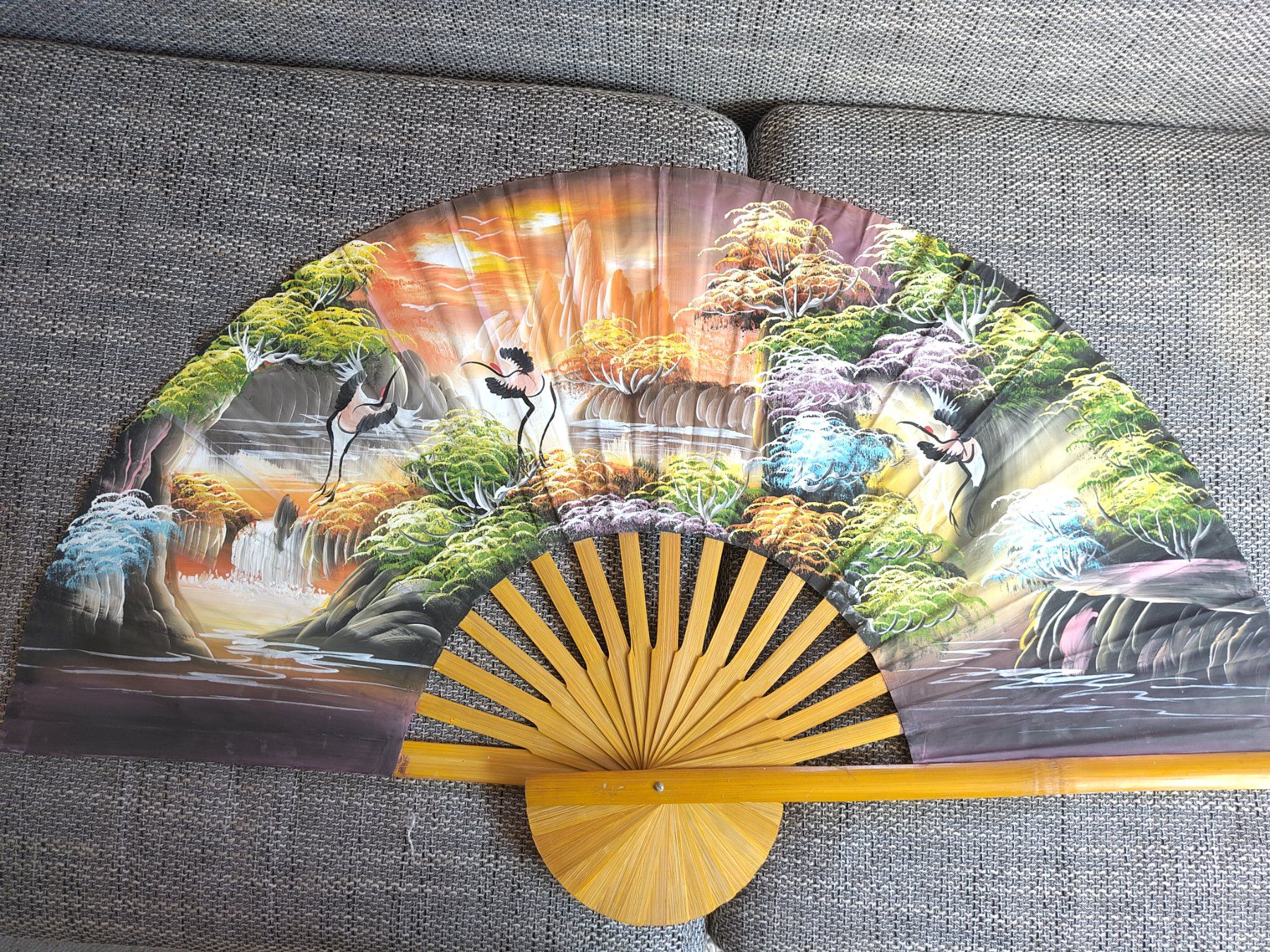 Tutte le decorazioni: Vintage Asian Folding Wall Fan Decor Hand Painted – Usato da Rhäzüns venduto da geo_6ghz 4