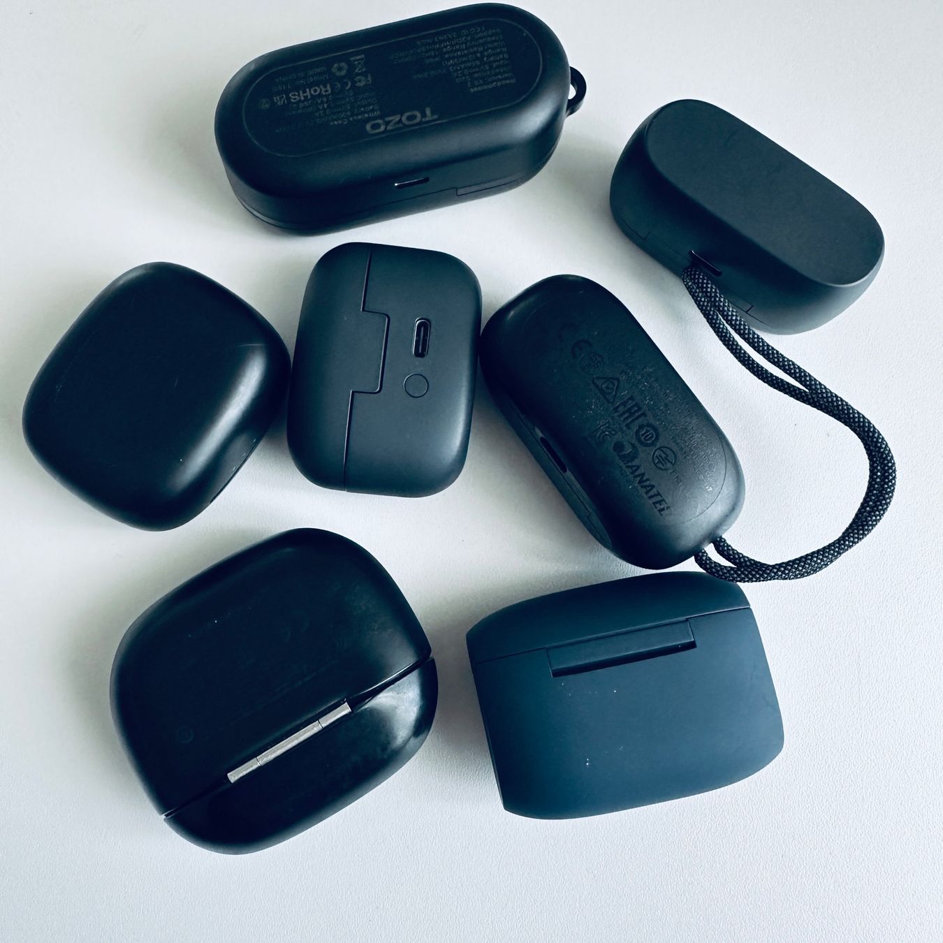 Caricabatterie: Ladecase 7stk. Diverse Marken für Bluetooth Kopfhörer – Usato da Basel venduto da MY.AIRPODS.SHOP 8