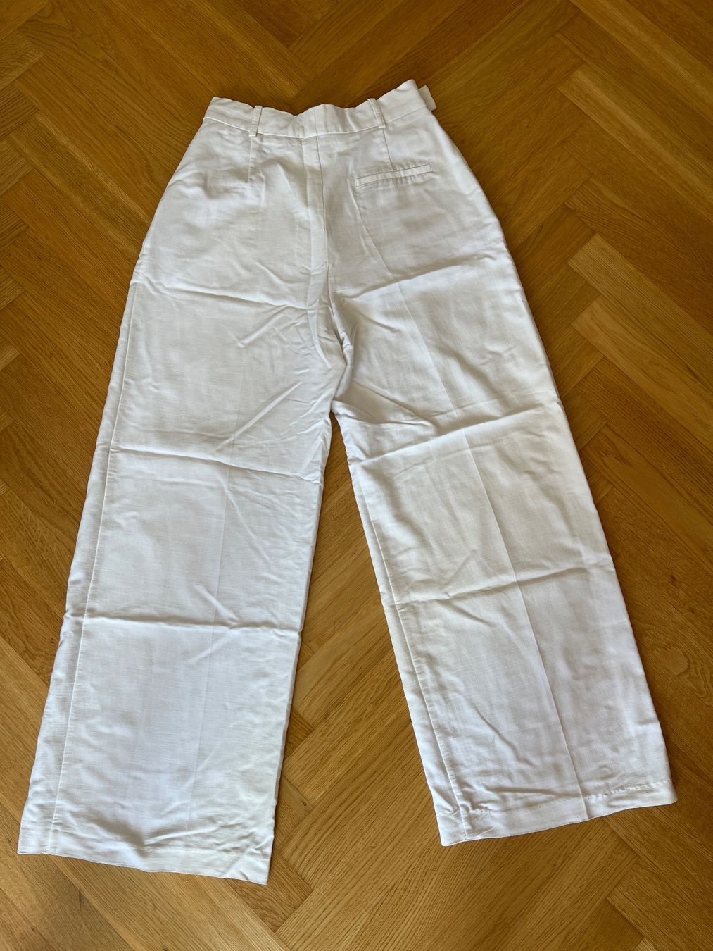 Zara Pantaloni: Zara Sommerhose Weiss Gr. M – Usato da Zürich venduto da bretxo 1