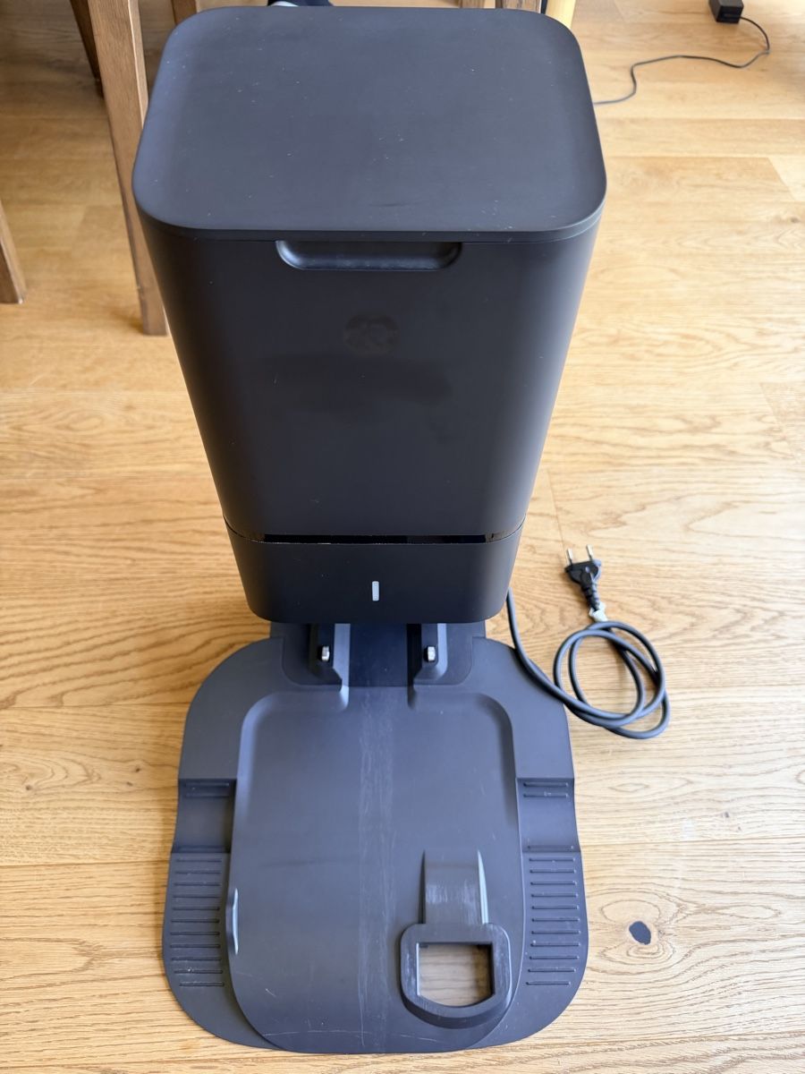 Irobot Aspirapolveri & Accessori: iRobot Roomba i7+ (Model i7556) with Clean Base  – Usato da Gockhausen venduto da van_82kh 5