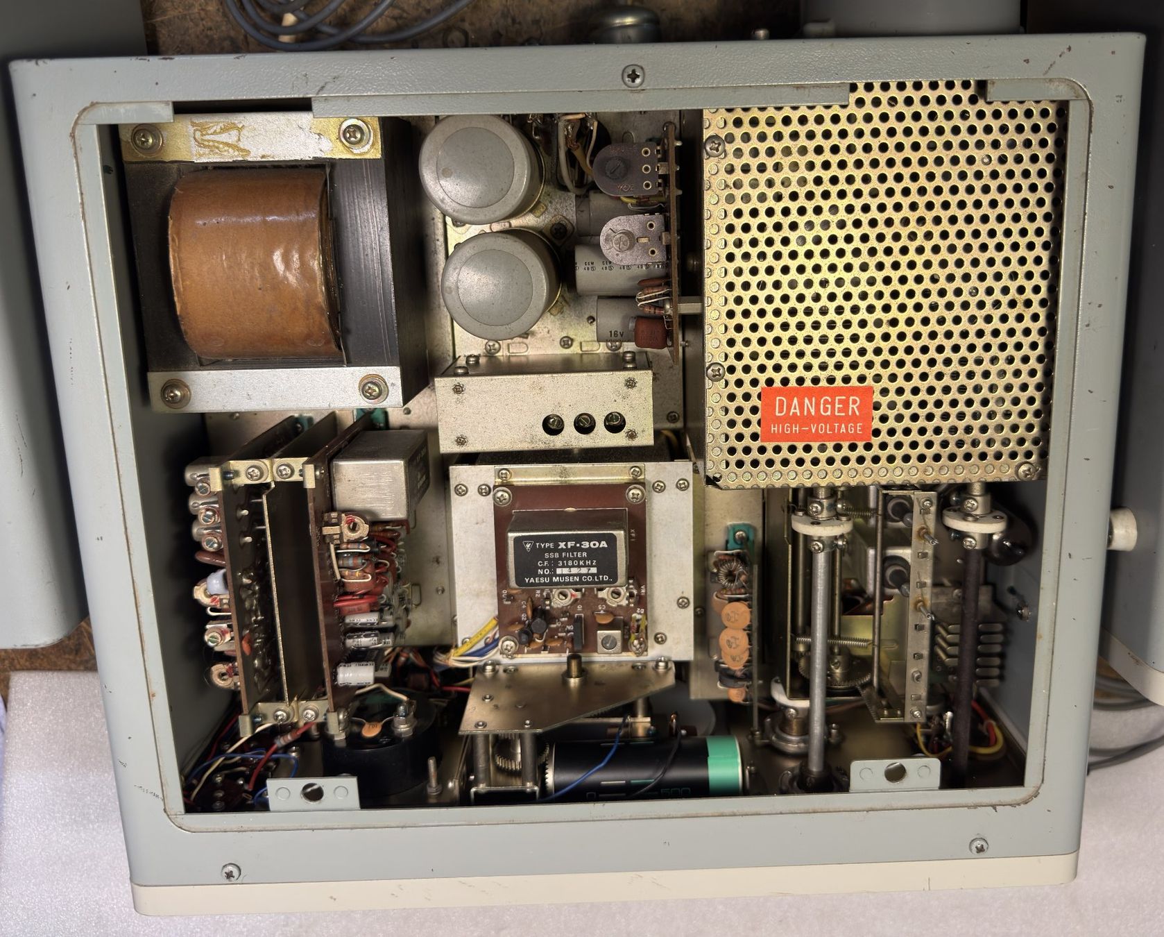 Funktechnik: Oldie Amateur Funkstation – Defekt aus Ins von funkflieger 3