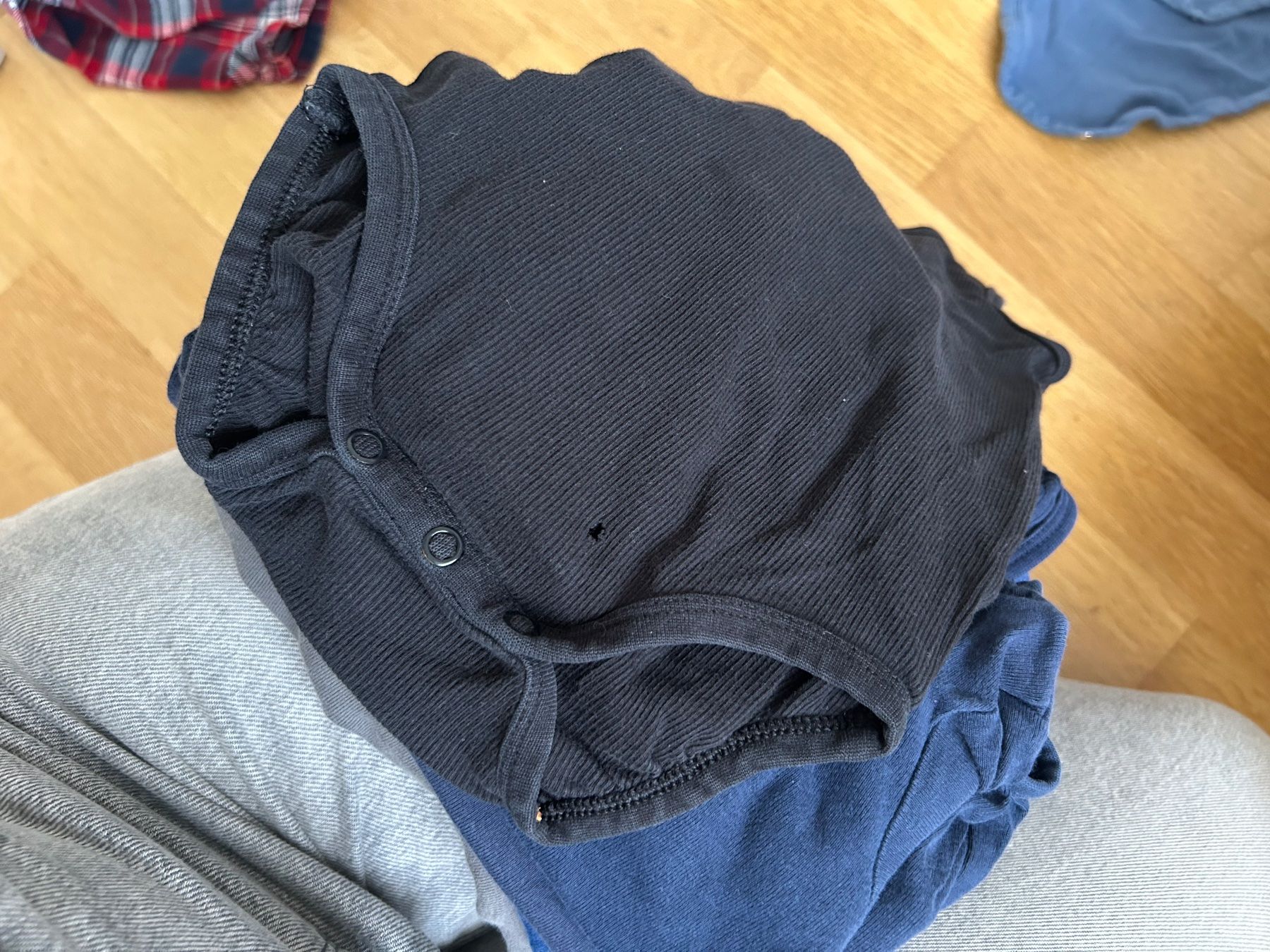 Lotti & Set di vestiti: Grosses Kleiderpaket Grösse 80 – Usato da Regensdorf venduto da Branca990 4