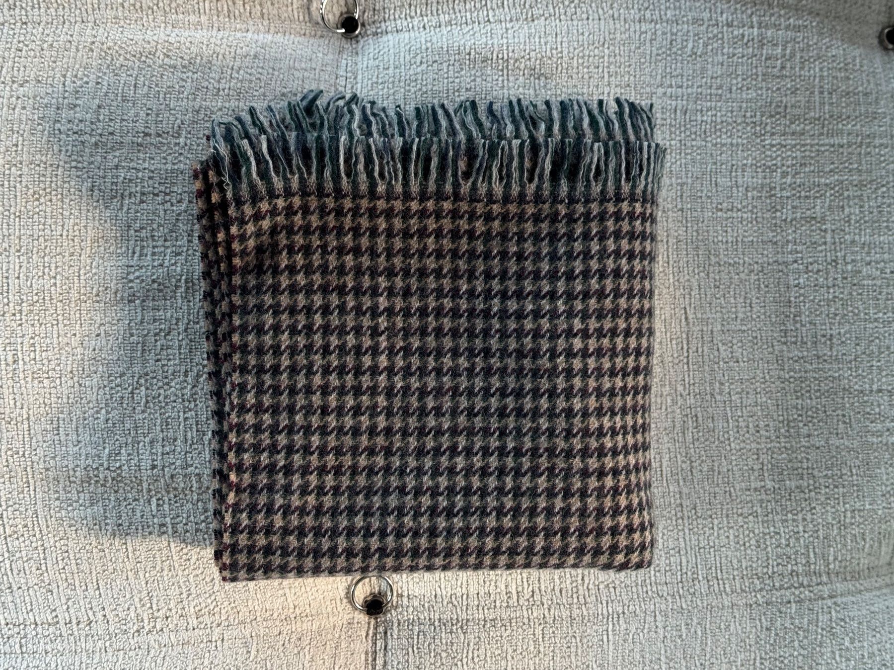 Hackett Foulard & Sciarpe: Hackett Schal – Nuovo (secondo la descrizione) da Horgen venduto da onur_5