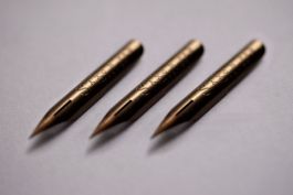 Perry & Co. Saxon 87 EF Plume à encre Vintage (3 plumes)