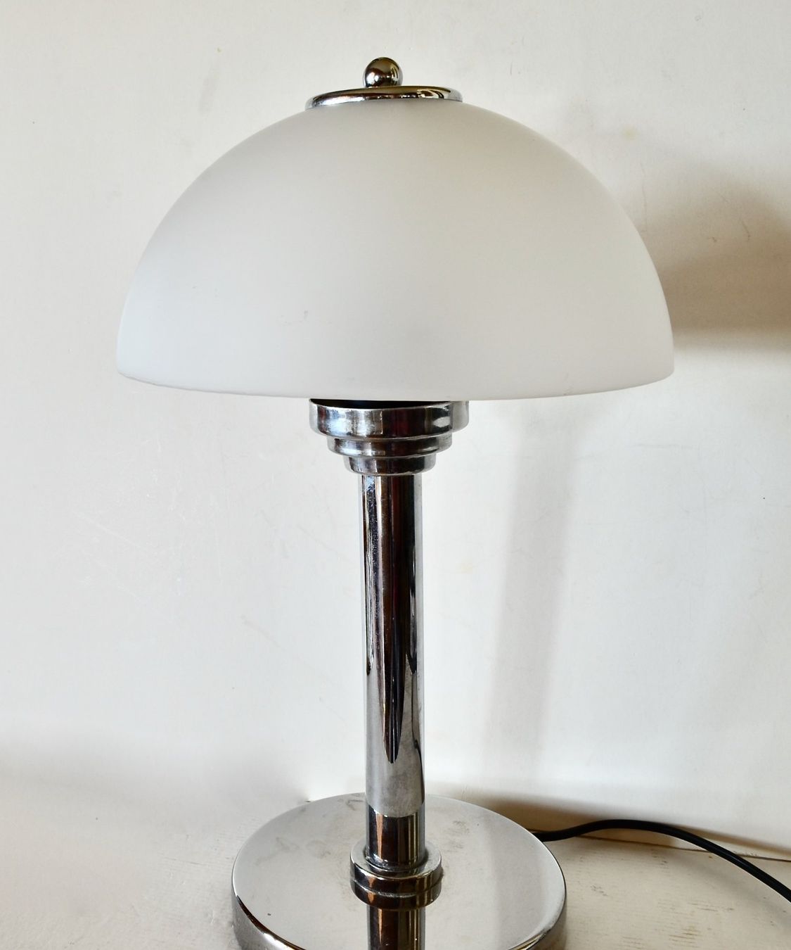 Lampade: Tischlampe. Chrom/Glas, 1991. – Usato da Meilen venduto da glenbeigh 2