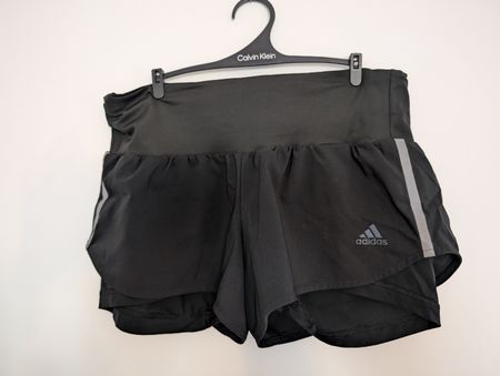 Adidas Damen Shorts Grösse S (36) schwarz, 2-lagig Running