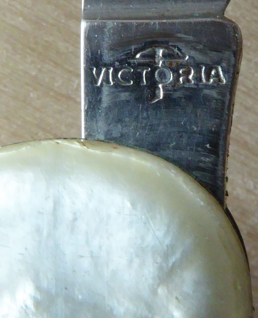 Victorinox Coltelli tascabile: Victorinox Victoria Sackmesser Executive Perlmutt – Usato da Gossau SG venduto da tenerife11 9