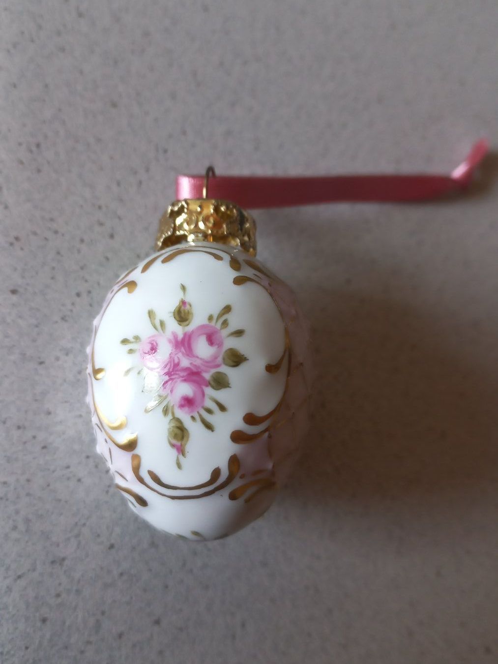 Tutte le decorazioni: Lindner Porzellan Oster Ei, Handbemalt. – Nuovo e nell'imballaggio originale da Winistorf venduto da acreativ1