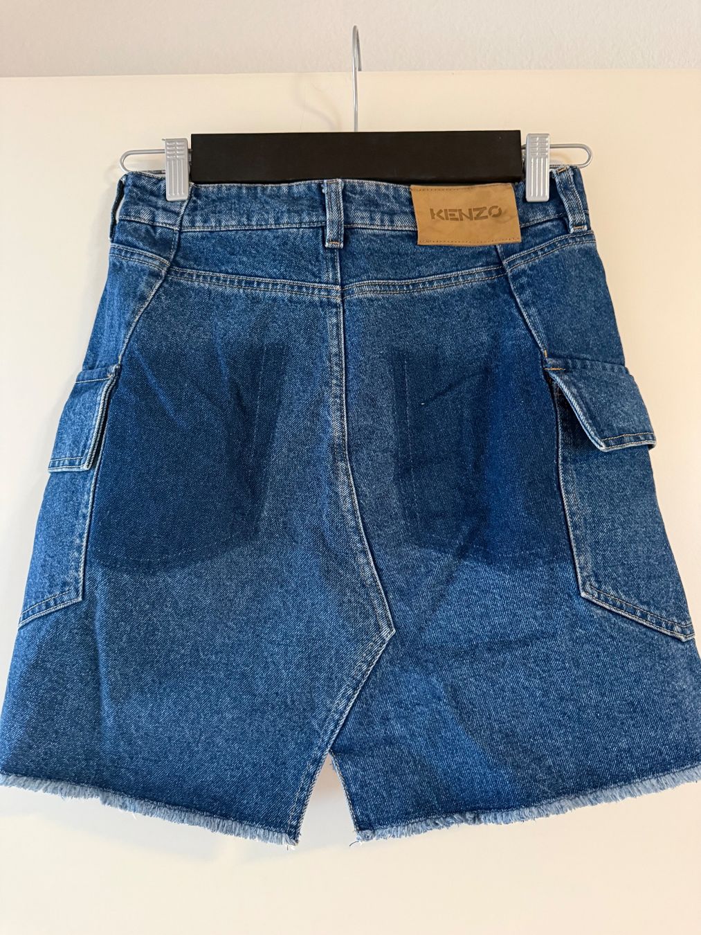 Kenzo Gonne: Kenzo mini denim skirt, 36 eur – Usato da Zürich venduto da kuz_mnn9 1